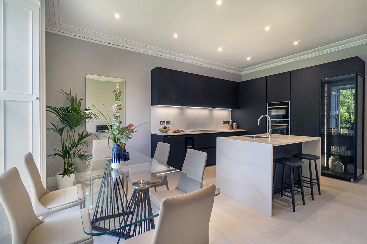 Kitchen & Living